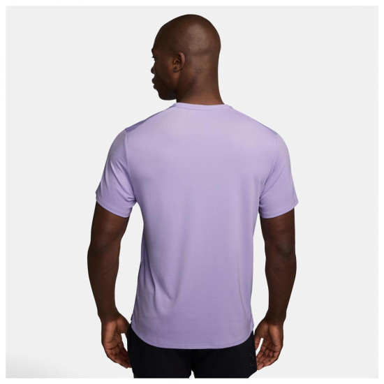 Nike Ανδρική κοντομάνικη μπλούζα Dri-FIT UV Miler Nike Ανδρική κοντομάνικη μπλούζα Dri-FIT UV Miler